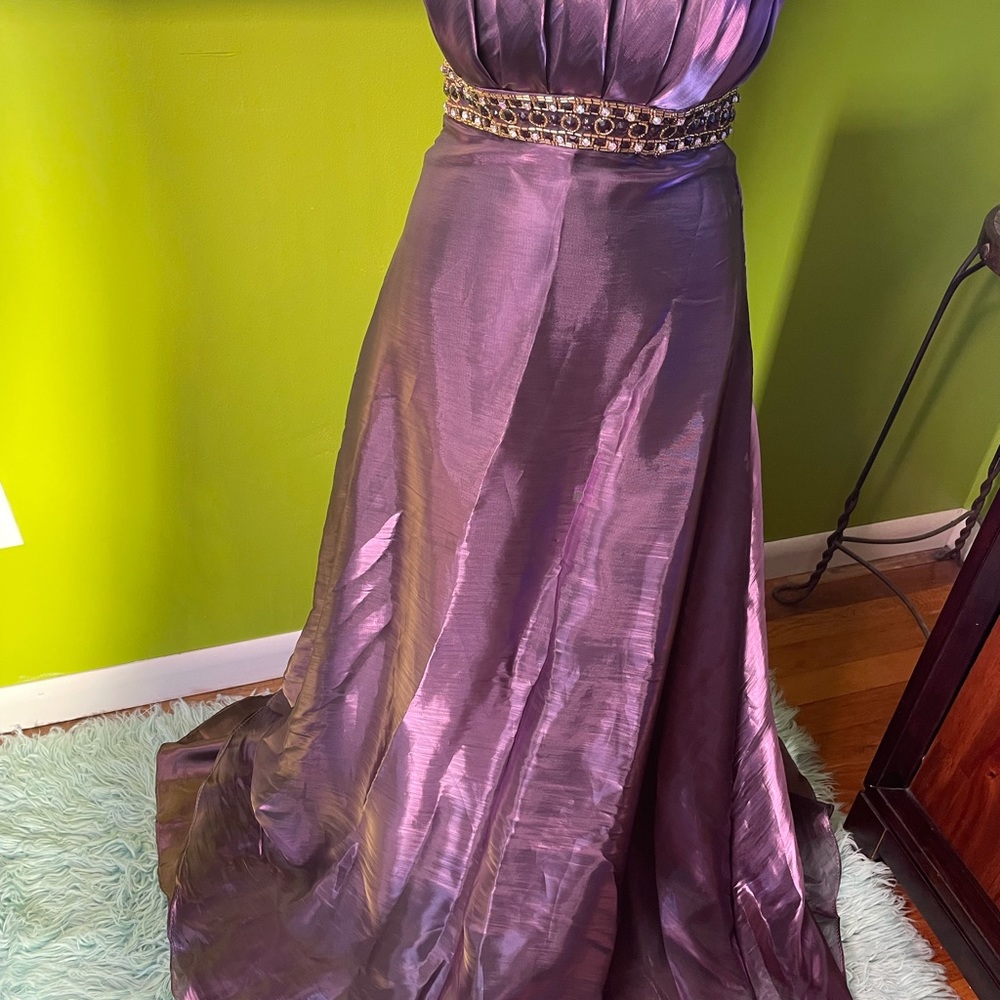 Strapless stunning purple dress